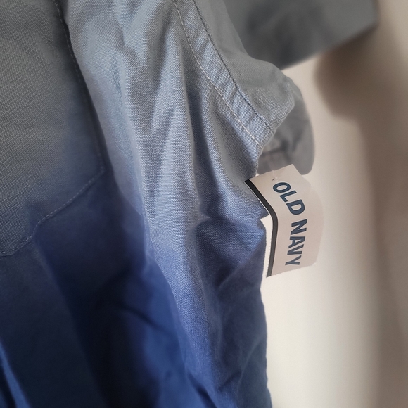 New Men Old Navy shirt - Picture 5 of 6